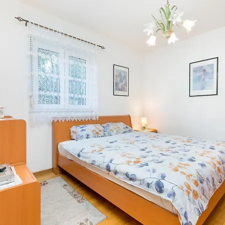 With Parking Space - 23910 Trogir
